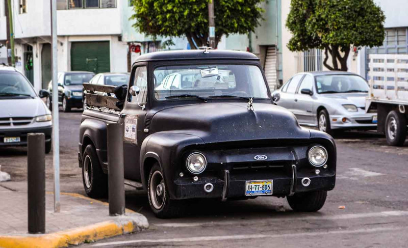 Авто, що їздять Гвадалахарою